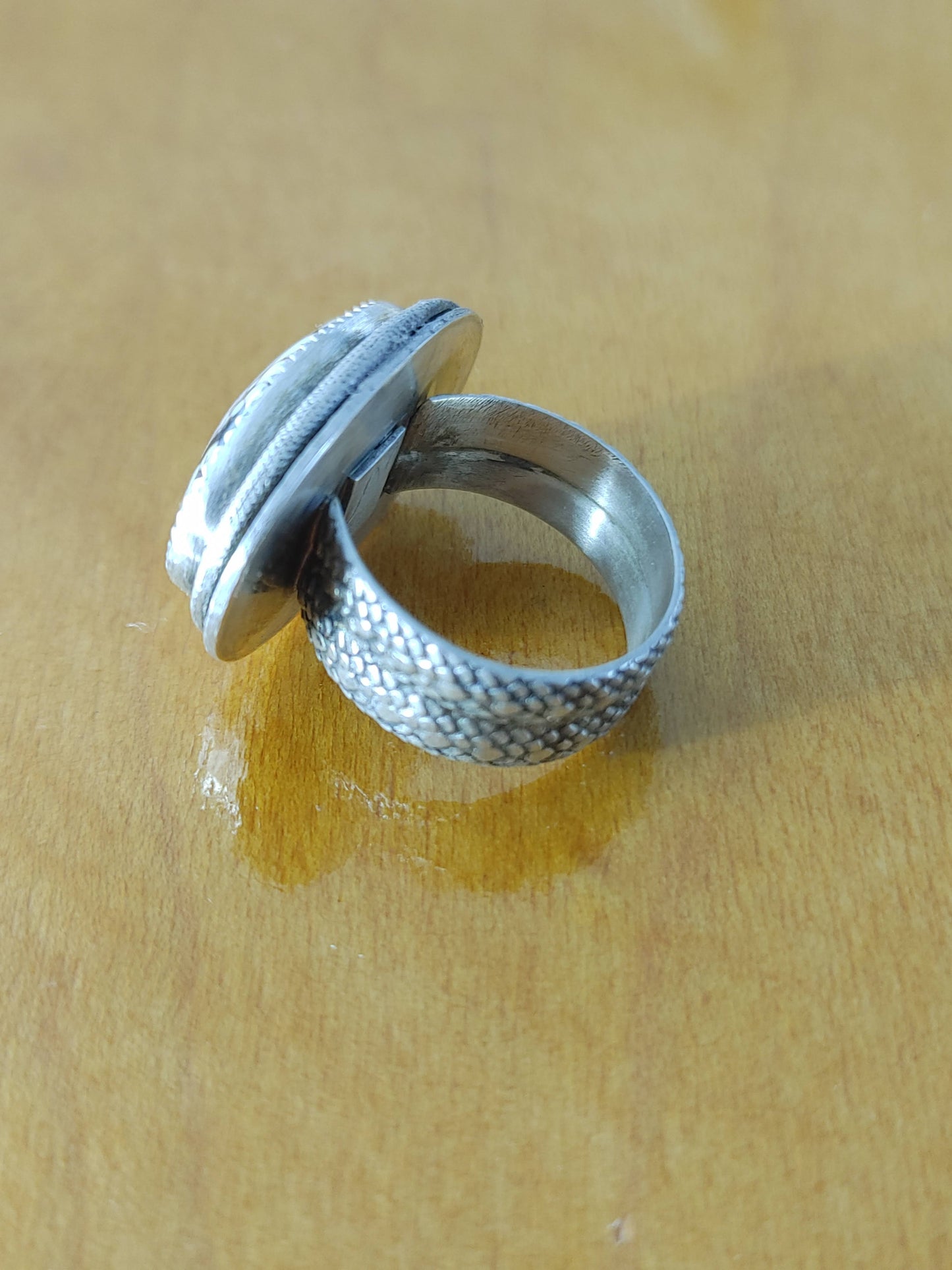 Handmade snakeskin agate cabochon ring size 7