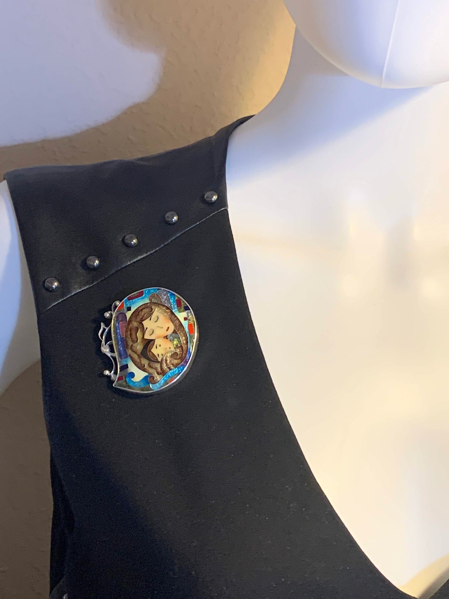 Woman and Child Handmade Cloisonne Glass Enamel Pendant/Brooch - ANARA & CO ENGRAVINGS - ANARA AND CO JEWELRY