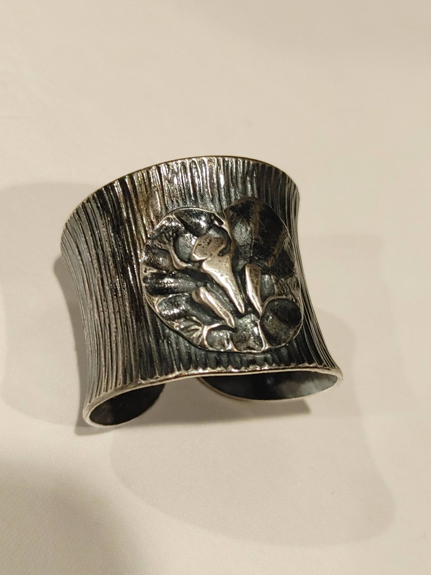 Frog On Lily Pad Cigar Ring Sterling Silver
